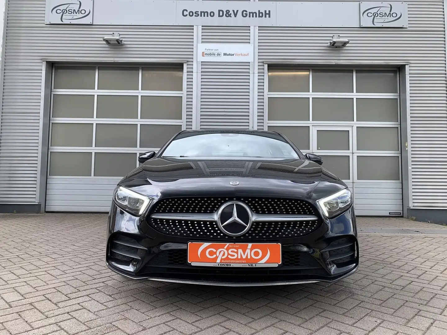 Mercedes-Benz A 200 A200d AMG-Line AHK+LED+Navi+Sitzhzg+Kamera Schwarz - 2