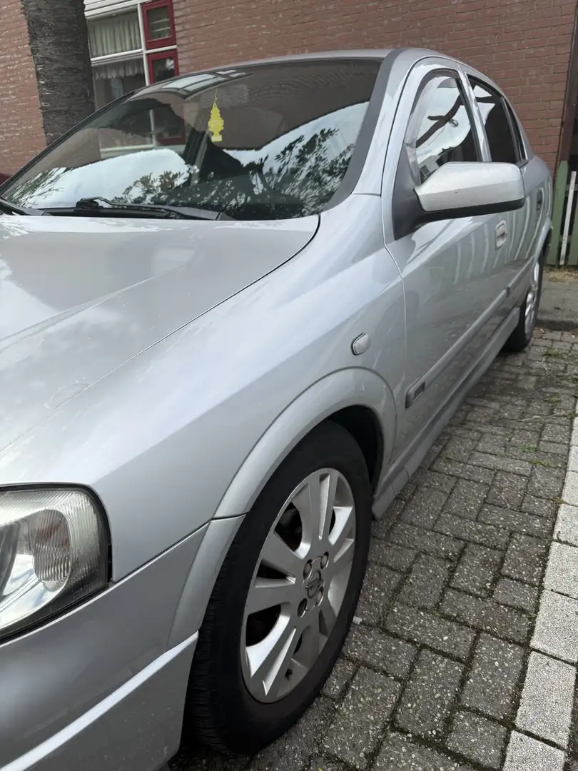 Opel Astra 1.6-16V Sport Grigio - 2