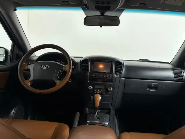 Kia Sorento view 3