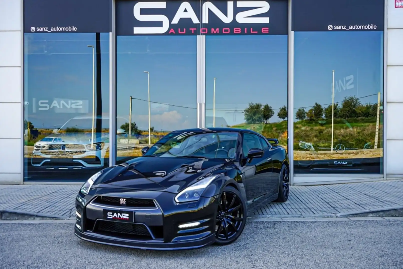 Nissan GT-R 3.8 V6 Black Edition Aut. Czarny - 2