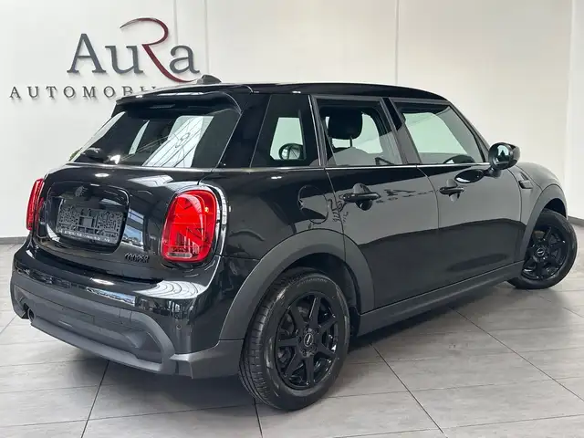 Mini Cooper Cooper view 4