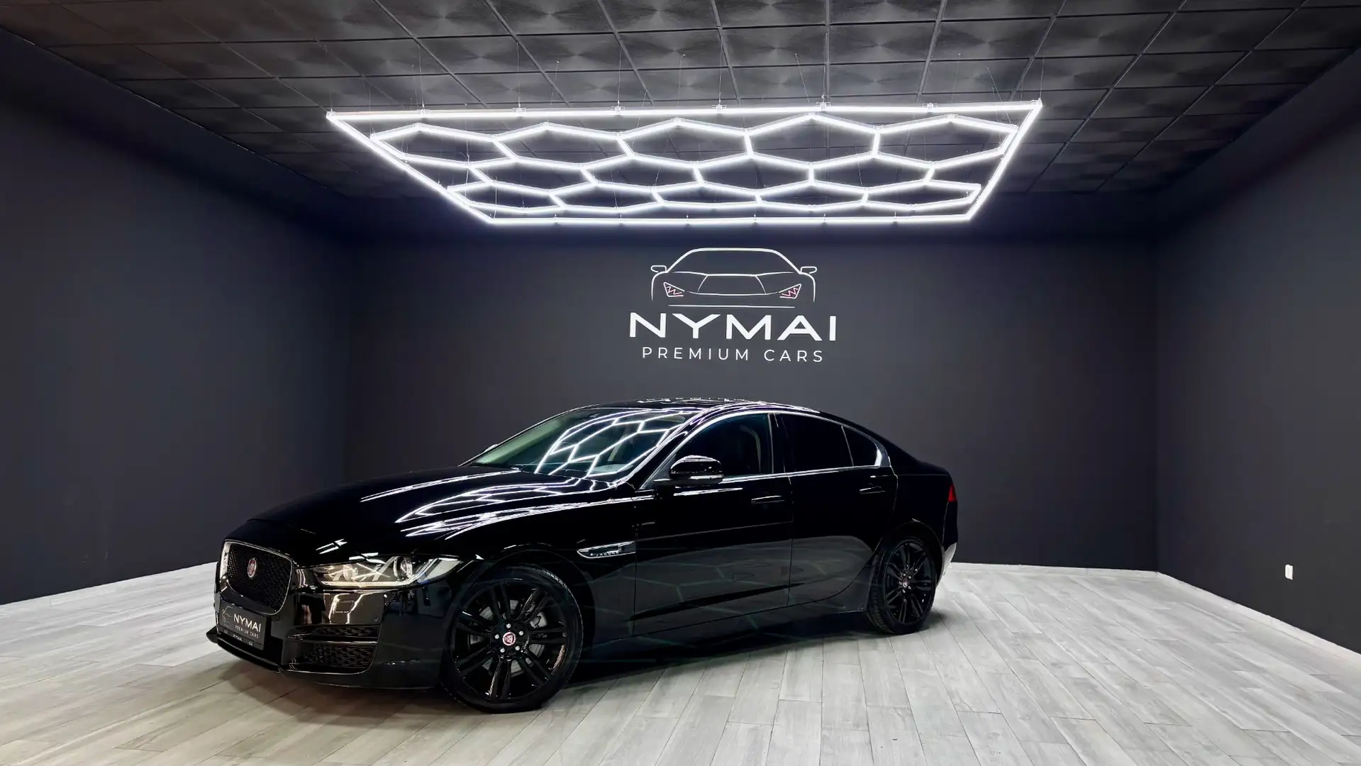 Jaguar XE 2.0 Diesel Prestige AWD Aut. 180 Negro - 2