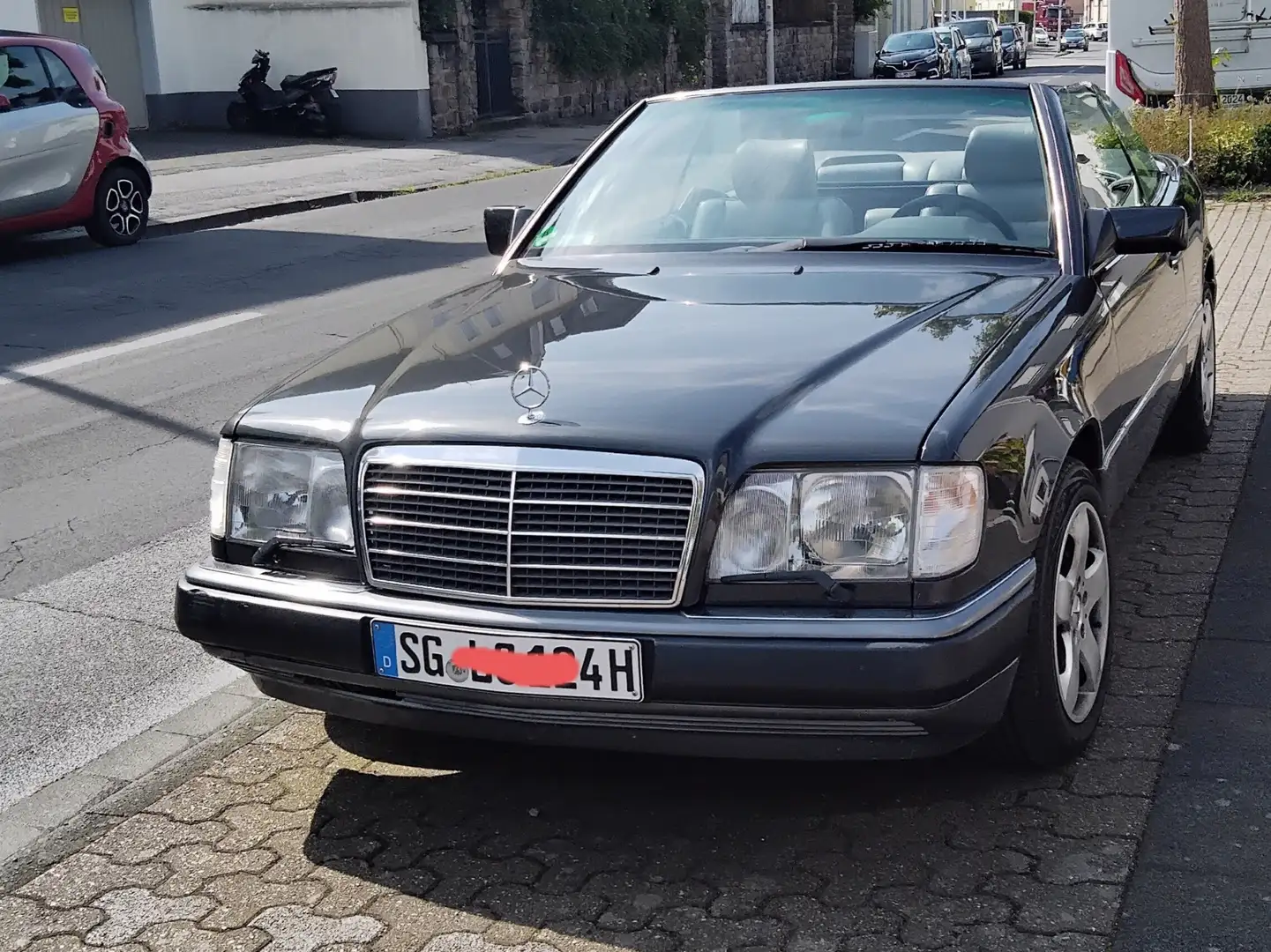 Mercedes-Benz Baureihe 124 CE-Klasse 300 CE-24 Schwarz - 1