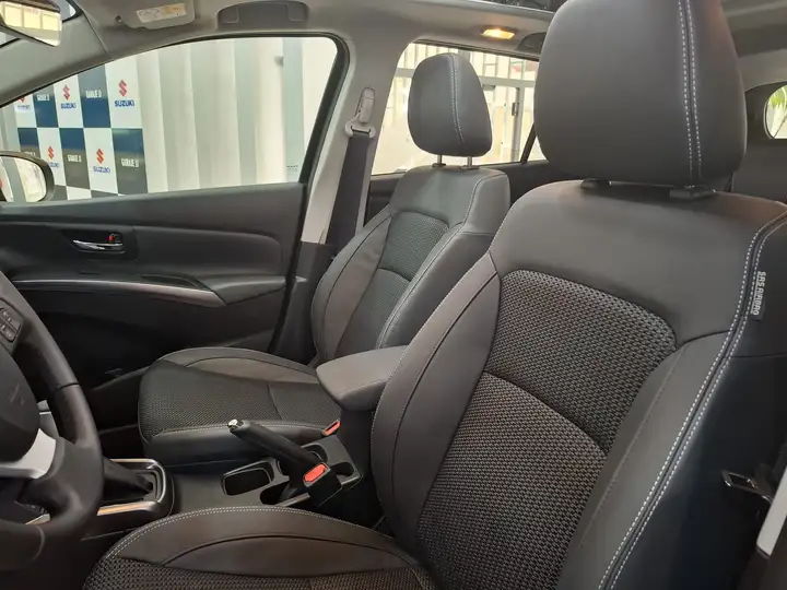 Suzuki S-Cross 2023, foto 10