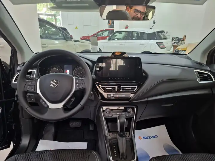 Suzuki S-Cross 2023, foto 11