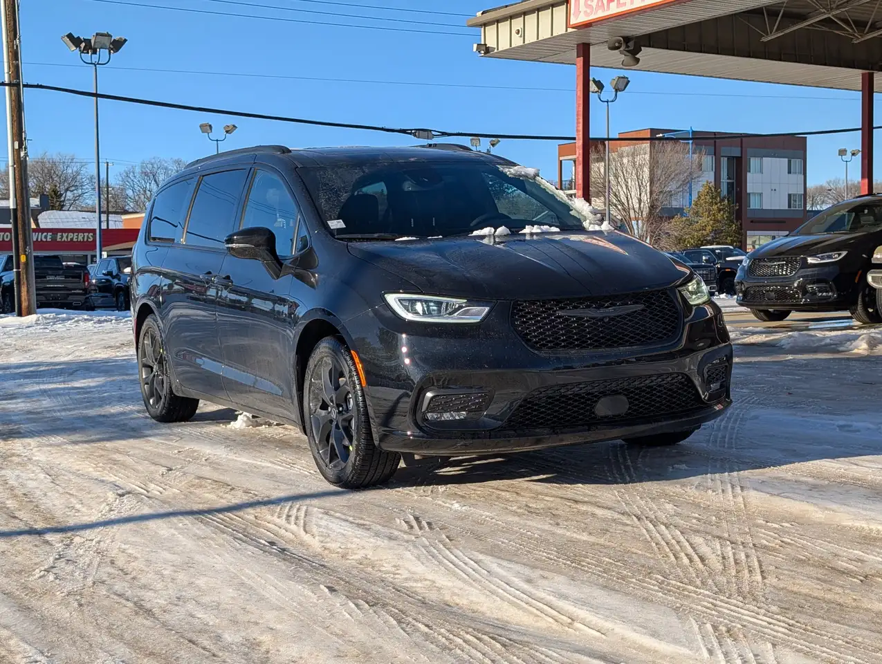 Chrysler Pacifica снимка Chrysler Pacifica