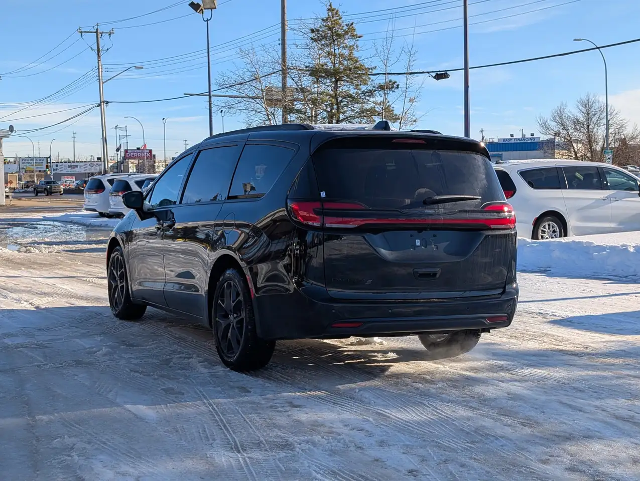 Chrysler Pacifica снимка Chrysler Pacifica