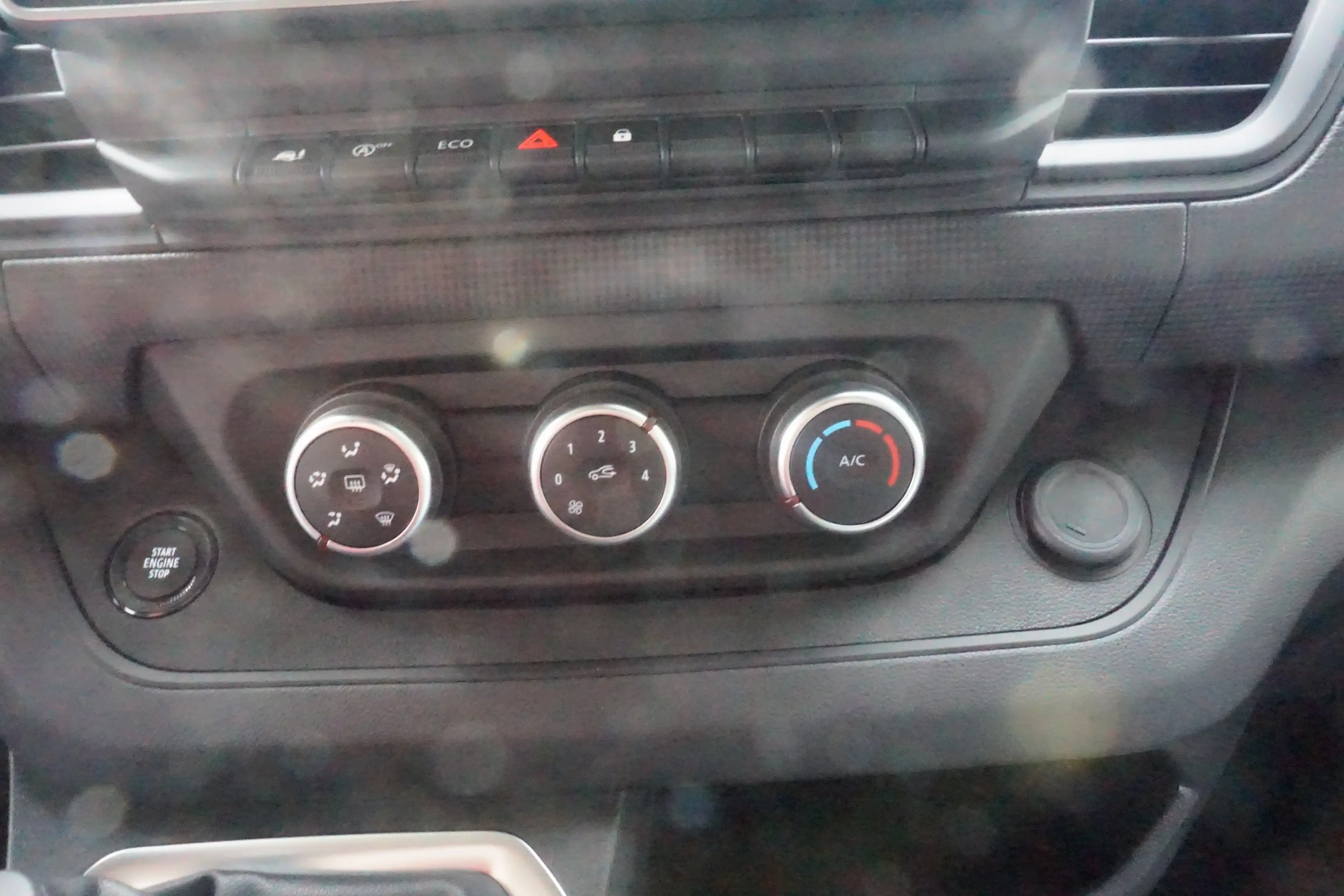 Nissan Primastar Primastar dCi 150 L2H1 3,0 dCi 150 N-Connecta Navi — photo 9