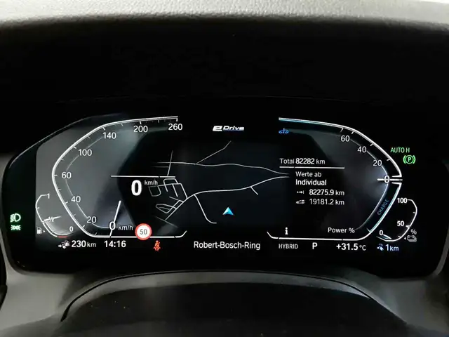 BMW 3 Series view 13