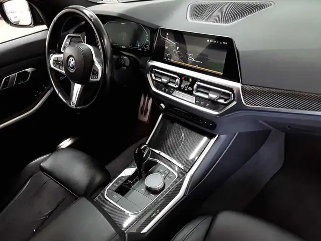 BMW 3 Series view 12