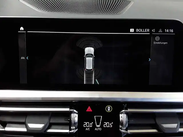 BMW 3 Series view 14