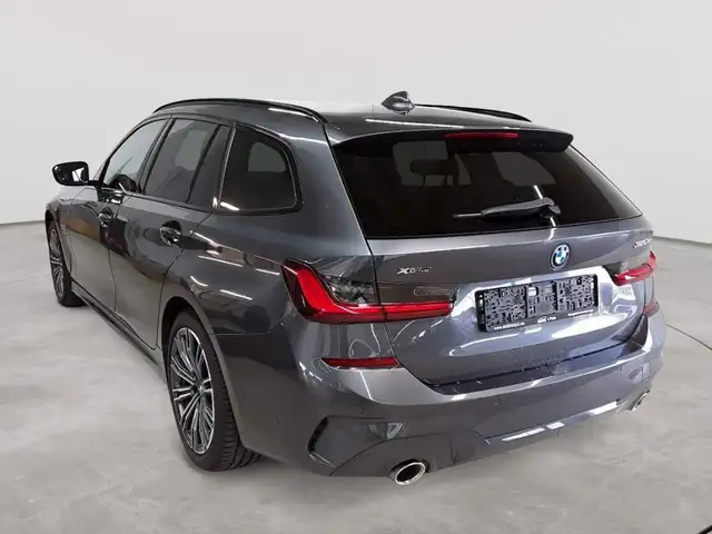 BMW 3 Series view 2