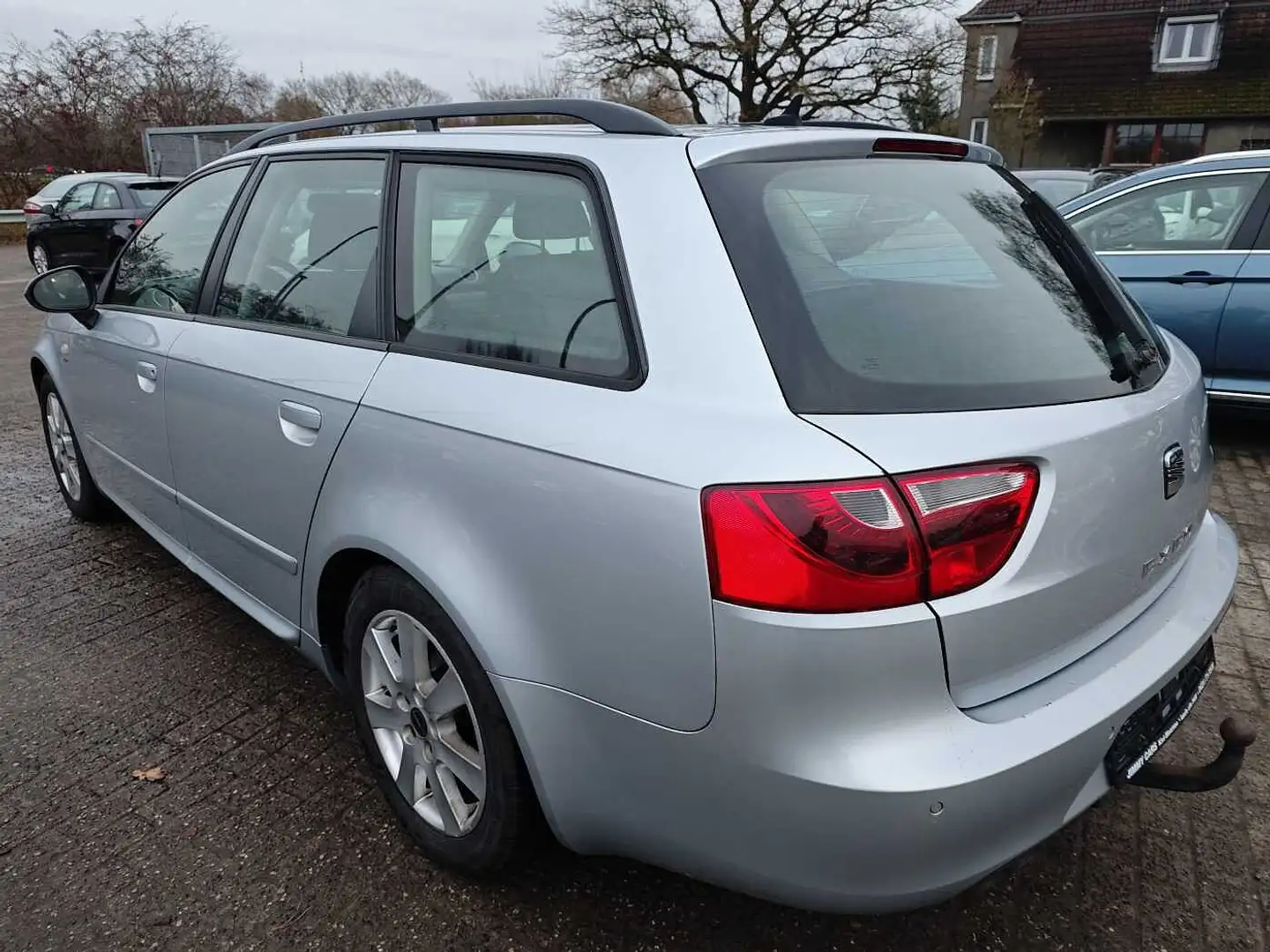 SEAT Exeo ST Diesel 2.0 TDI CR Style Silber - 2