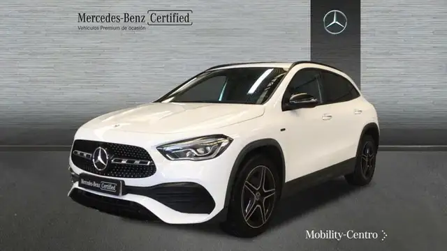 Mercedes-Benz GLA 250 250e