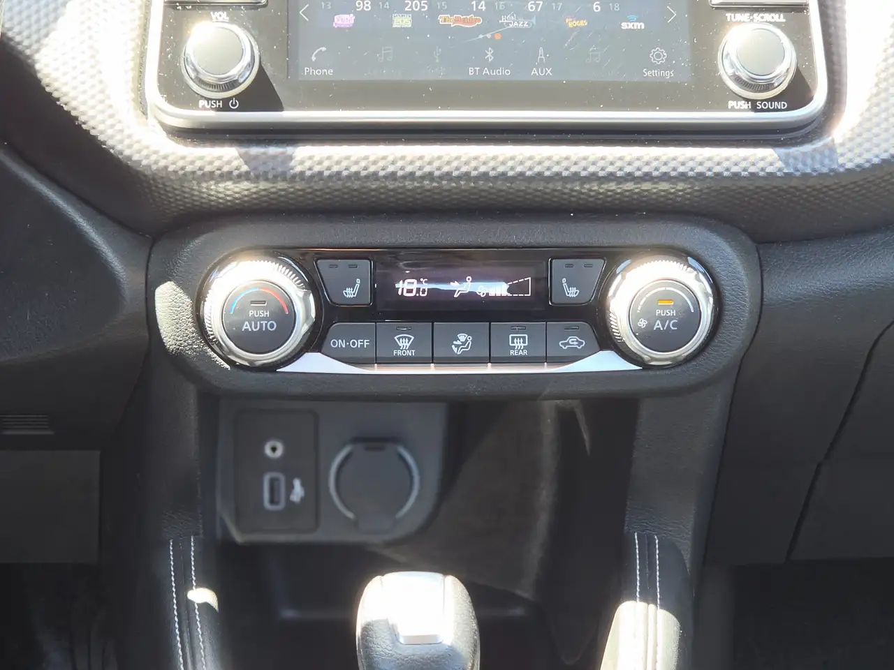 Nissan Kicks снимка Nissan Kicks