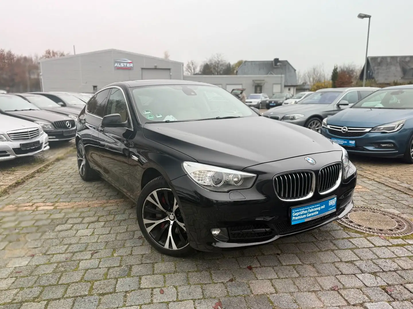 BMW 530 5 Gran Turismo 530 d xDrive GT Automatik Schwarz - 1