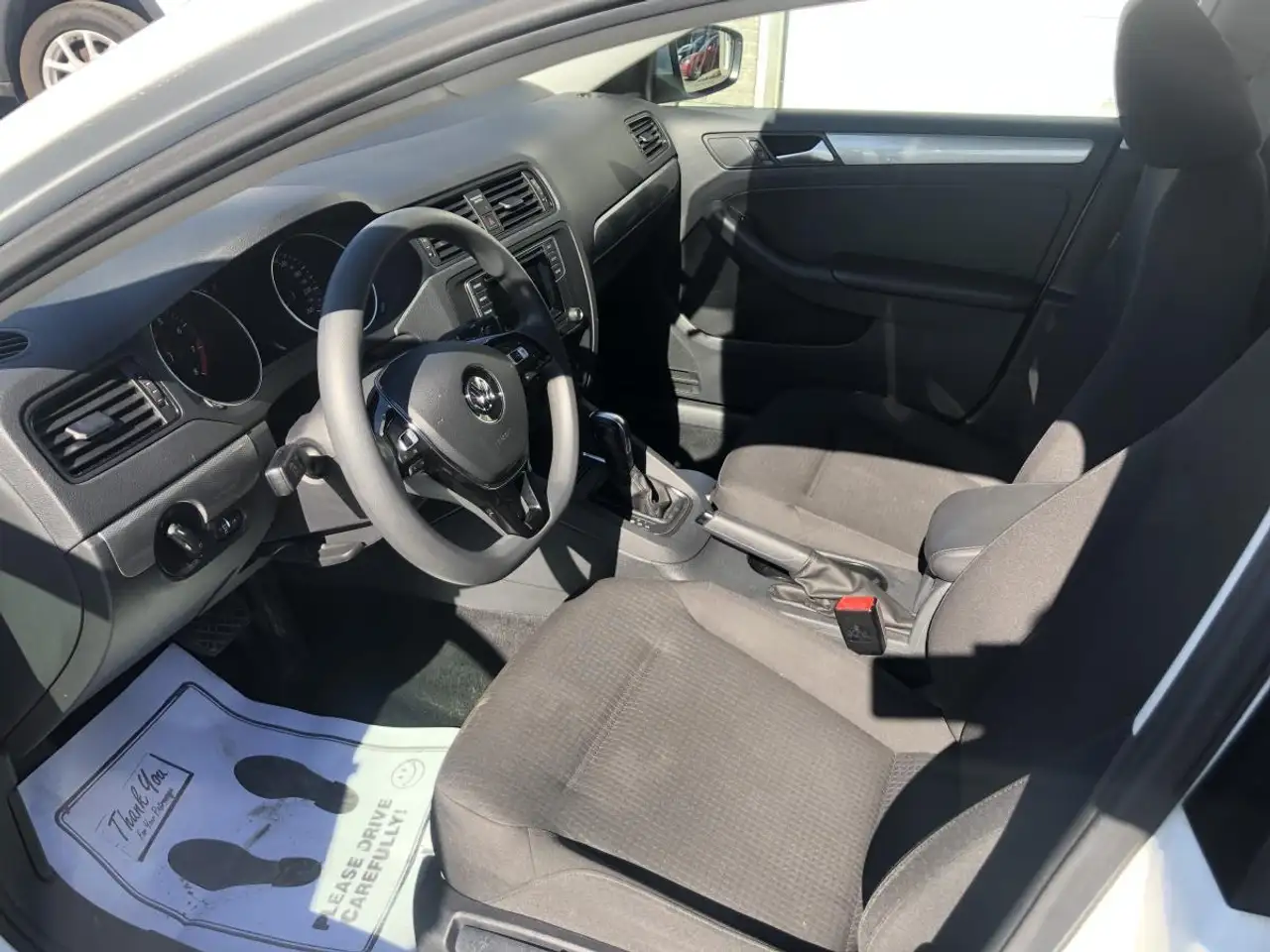 Volkswagen Jetta снимка Volkswagen Jetta