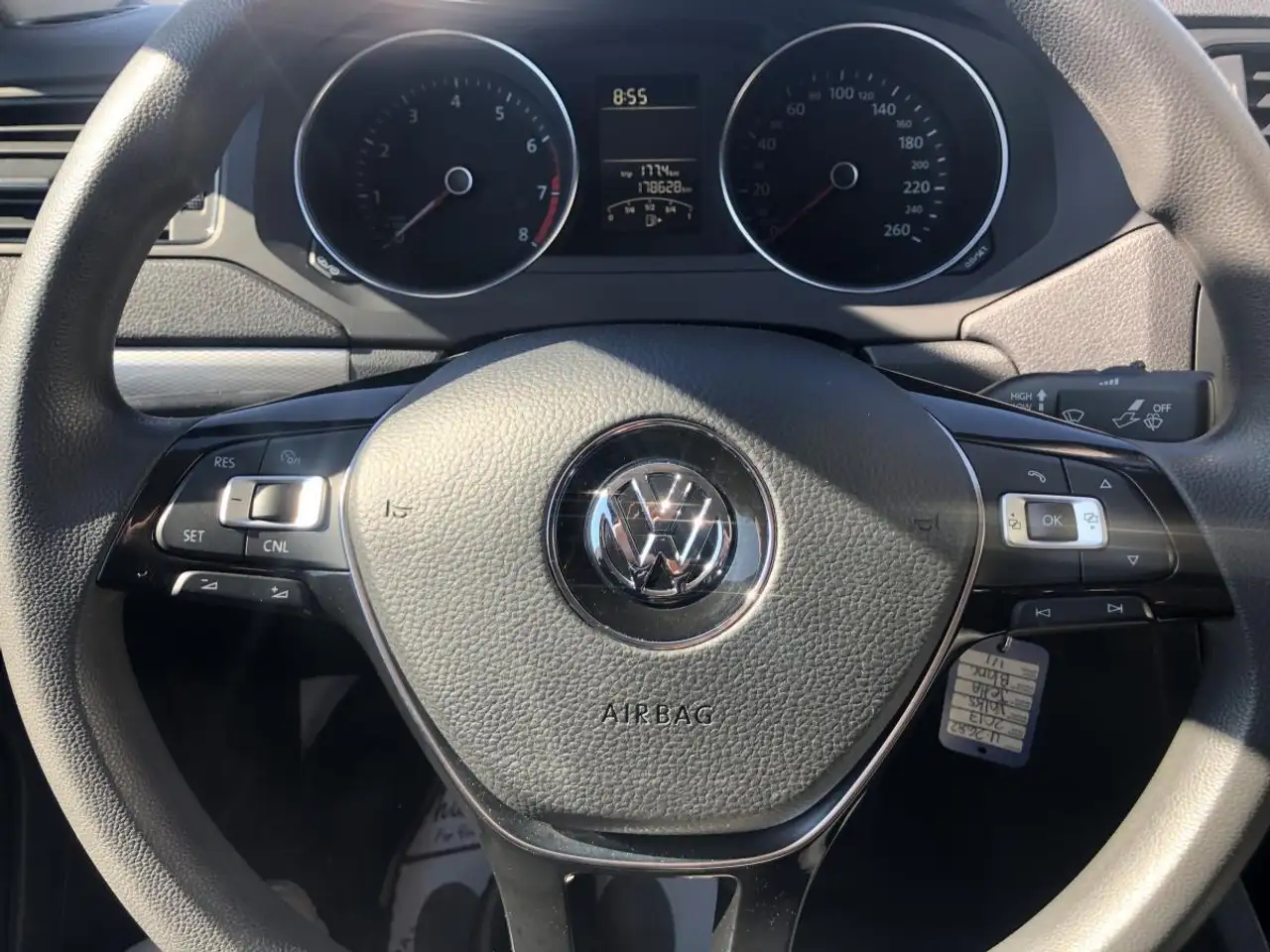 Volkswagen Jetta снимка Volkswagen Jetta