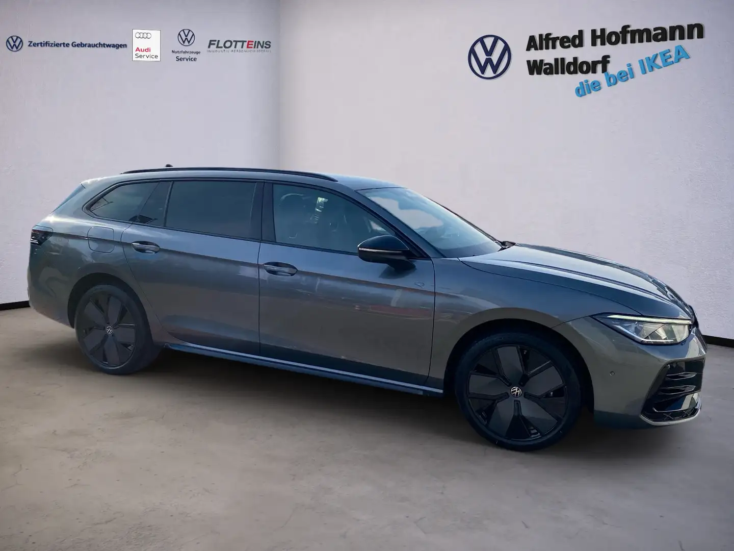 Volkswagen Passat R-Line 1.5 l eHybrid DSG AHK KEYLESS NAVI Noir - 2