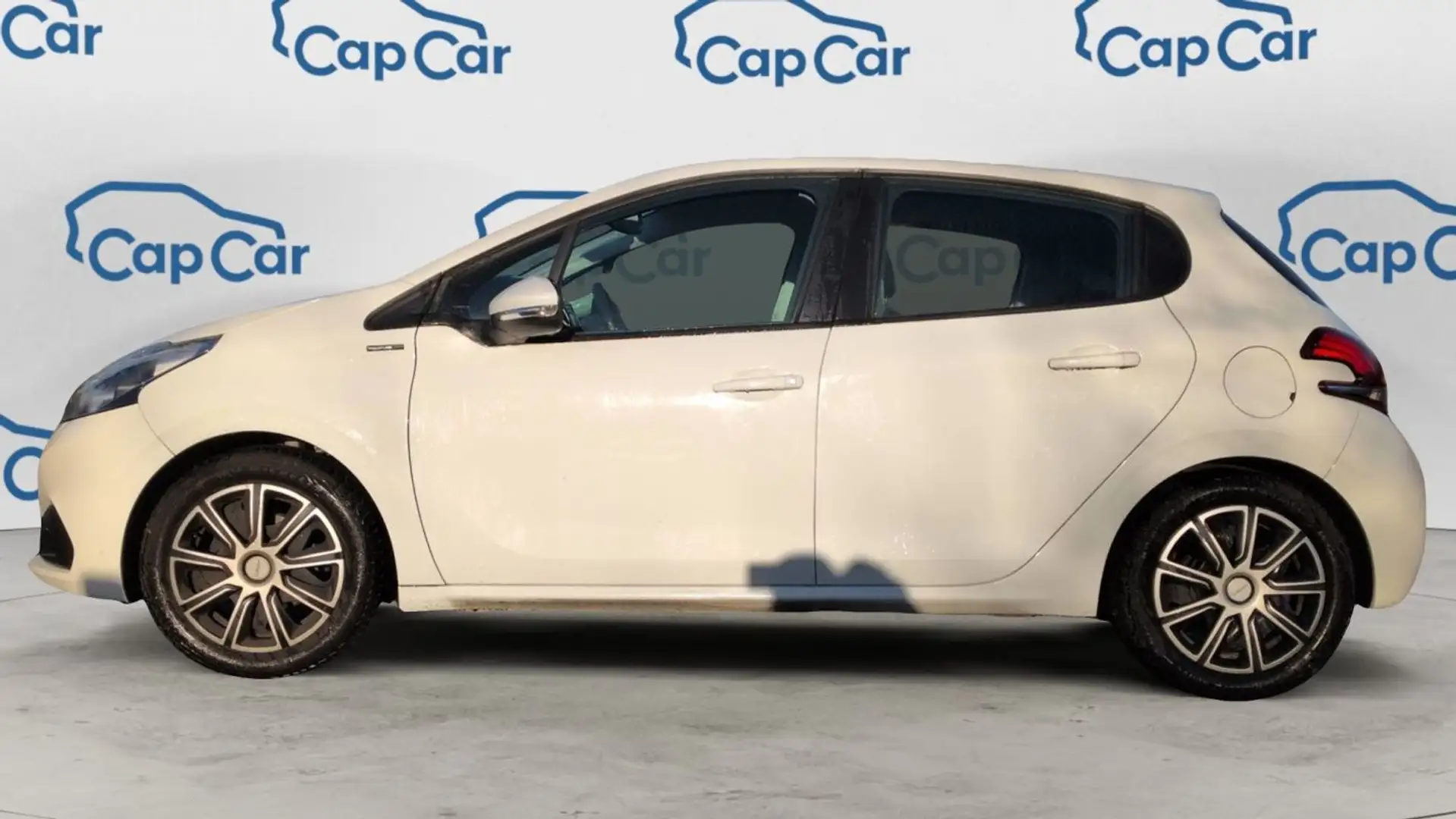 Peugeot 208 1.2 PureTech 82 Signature Blanc - 2