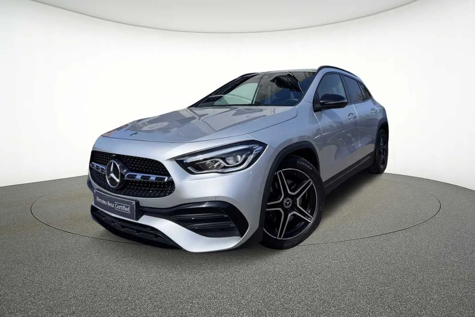 Mercedes-Benz GLA 200 d AMG Line - Pack Night Plateado - 1