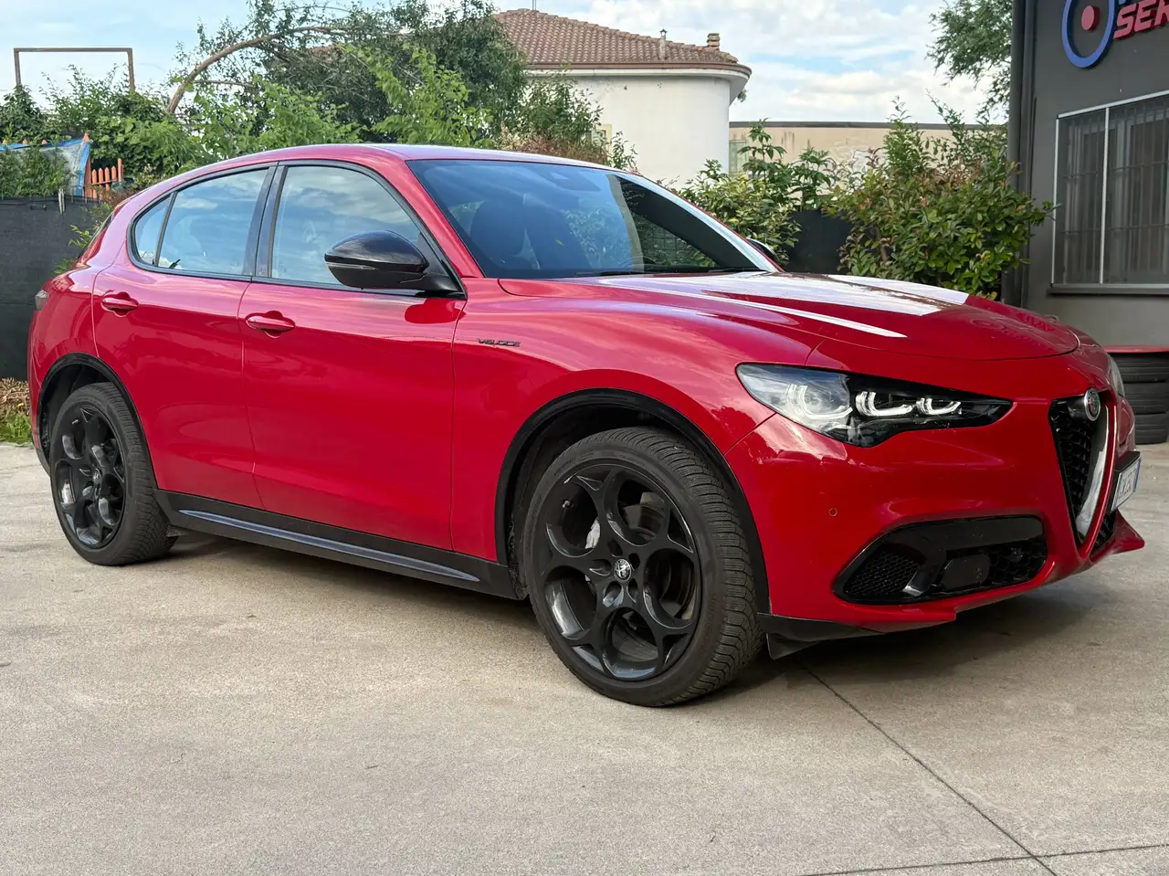 Alfa Romeo Stelvio 2023 — фото 7
