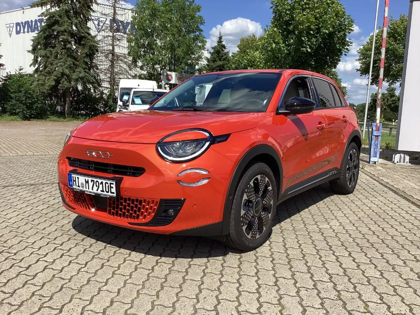 Fiat 600 600e la Prima Orange - 1