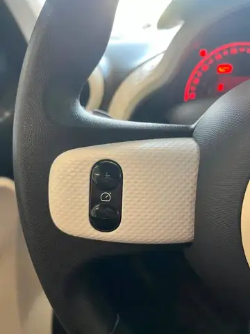 Renault Twingo view 13
