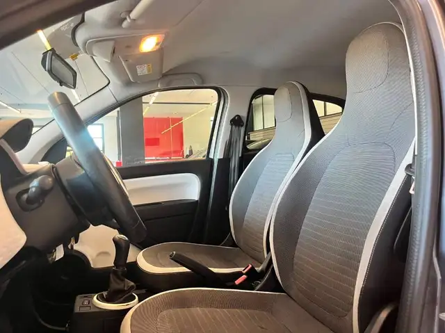 Renault Twingo view 8