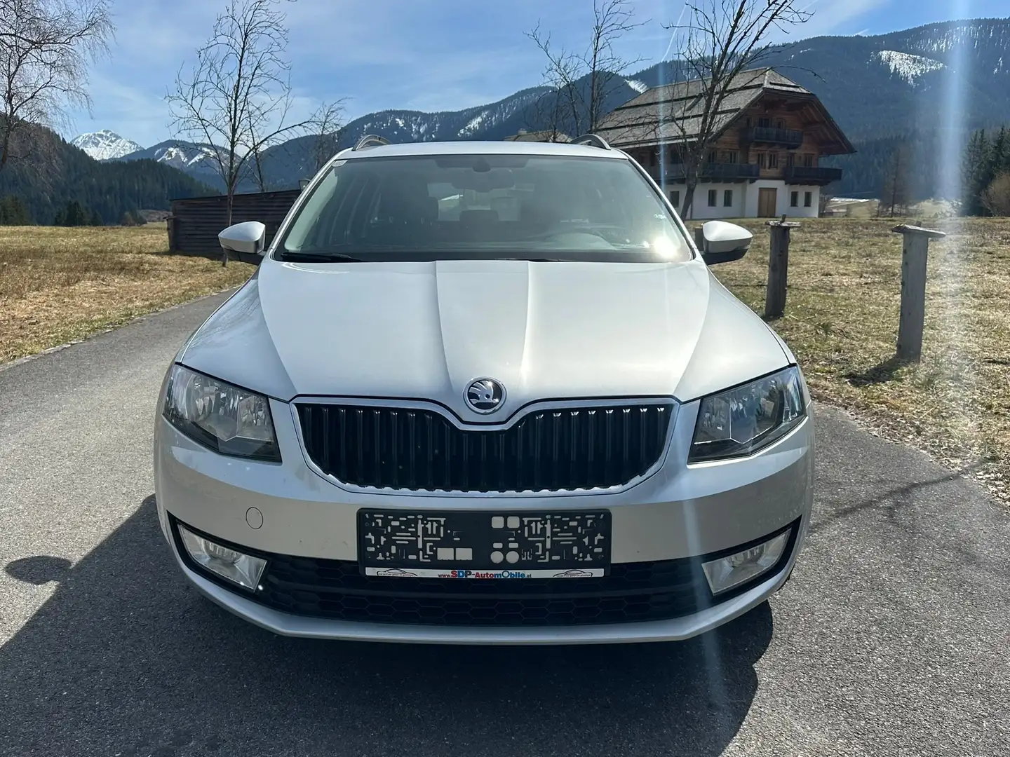 Skoda Octavia Combi 1,6 TDI Ambition 4x4 Silber - 2