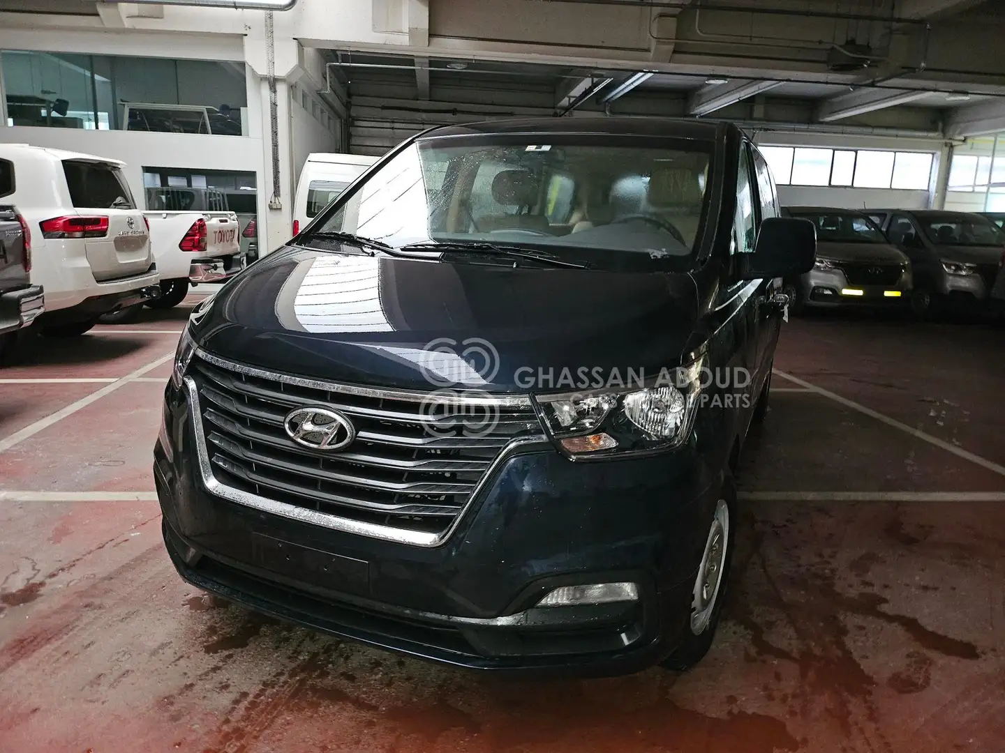 Hyundai H-1 Minibus 12 Seats GLS ,diesel NOT FOR EUROPE - 2