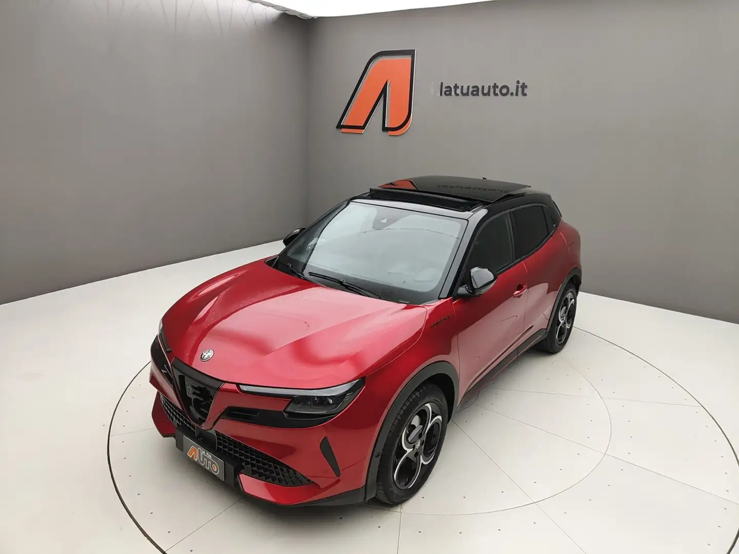 Alfa Romeo Junior 1.2 145CV HYBRID EDCT6 SPECIALE Rouge - 2
