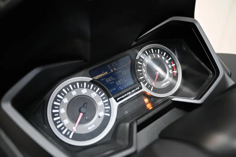 Honda Forza 125 - foto 6