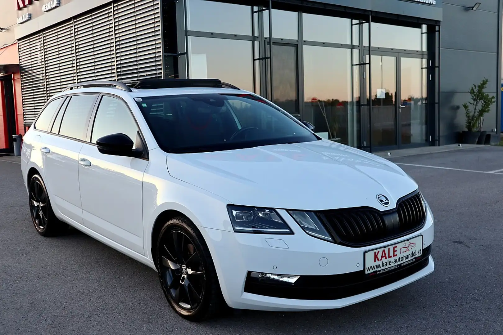 Skoda Octavia Combi 2,0 TDI Style Limited DSG *1.Besitz*Panor... Blanc - 2