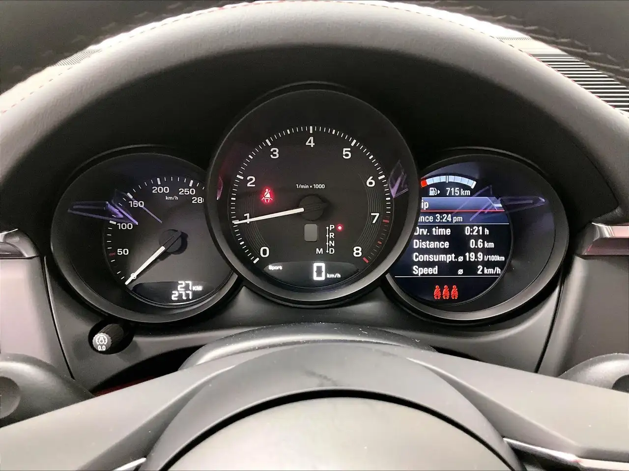 Porsche Macan снимка Porsche Macan