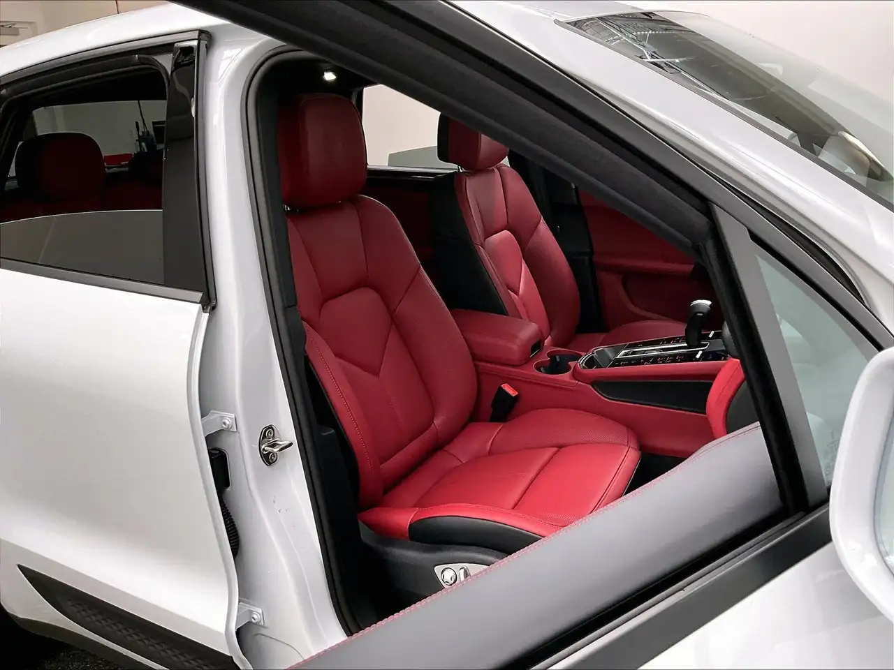 Porsche Macan снимка Porsche Macan