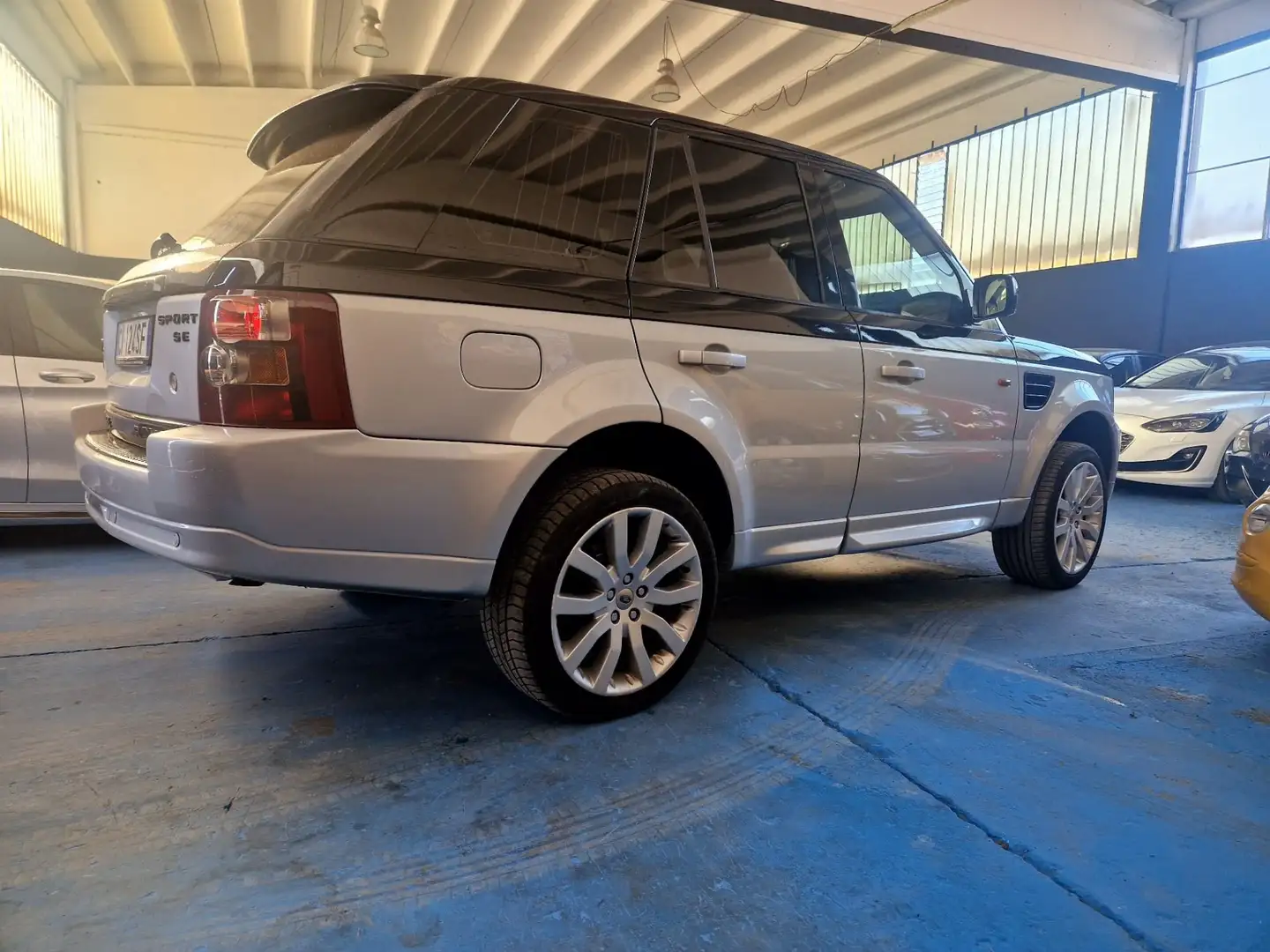 Land Rover Range Rover Sport Range Rover Sport 2.7 tdV6 HSE auto - 2