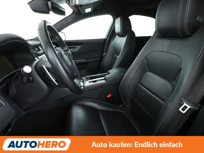 Jaguar XF 30d R-Sport Aut.*NAVI*HEAD-UP*LED*TEMPO*CAM*PDC* — photo 10