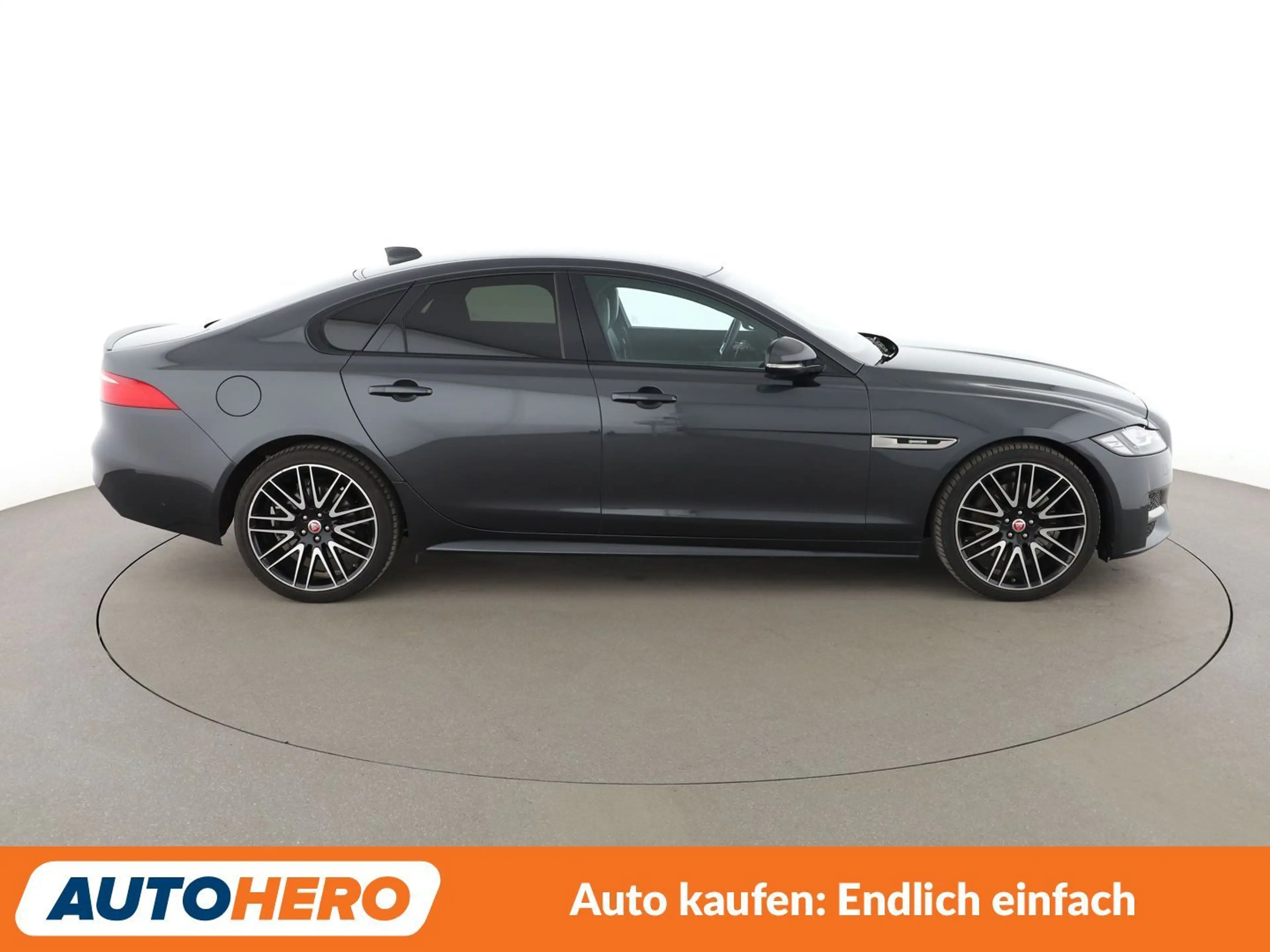 Jaguar XF 30d R-Sport Aut.*NAVI*HEAD-UP*LED*TEMPO*CAM*PDC* — photo 7