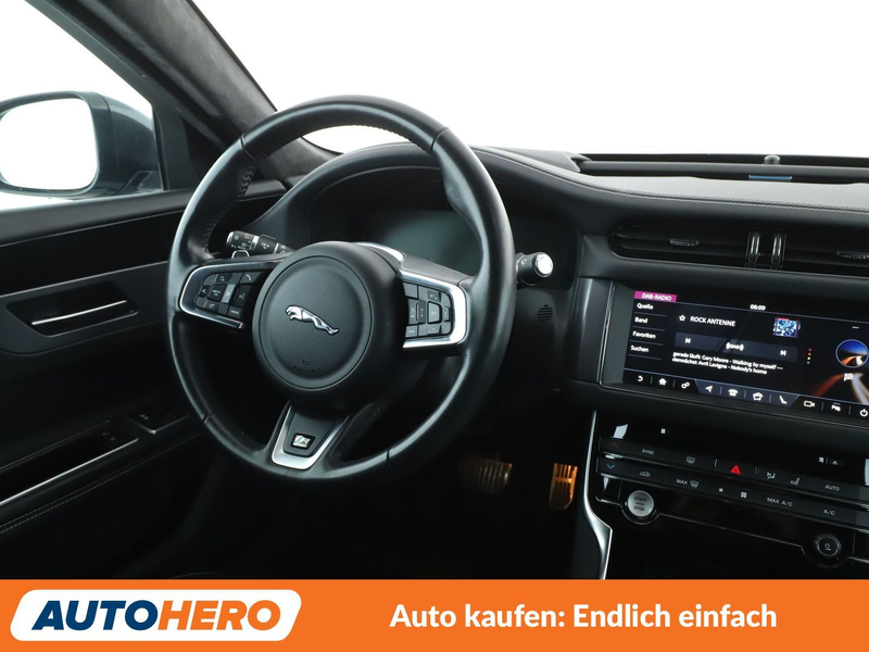 Jaguar XF 30d R-Sport Aut.*NAVI*HEAD-UP*LED*TEMPO*CAM*PDC* — photo 13