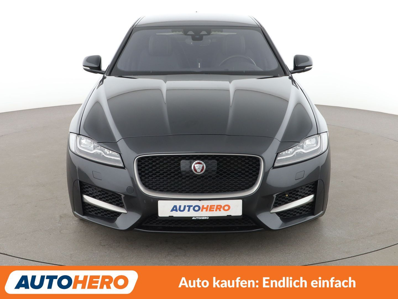 Jaguar XF 30d R-Sport Aut.*NAVI*HEAD-UP*LED*TEMPO*CAM*PDC* — photo 9