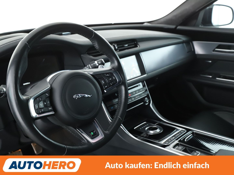 Jaguar XF 30d R-Sport Aut.*NAVI*HEAD-UP*LED*TEMPO*CAM*PDC* — photo 11