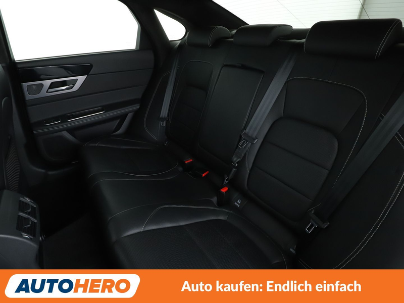 Jaguar XF 30d R-Sport Aut.*NAVI*HEAD-UP*LED*TEMPO*CAM*PDC* — photo 14