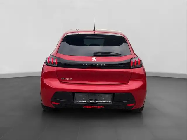 Peugeot E-208 view 4