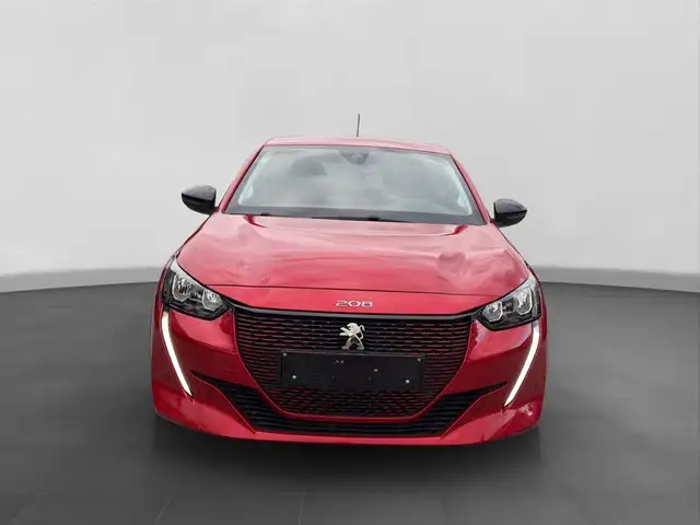 Peugeot E-208 view 6