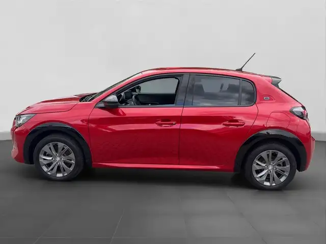 Peugeot E-208 view 2