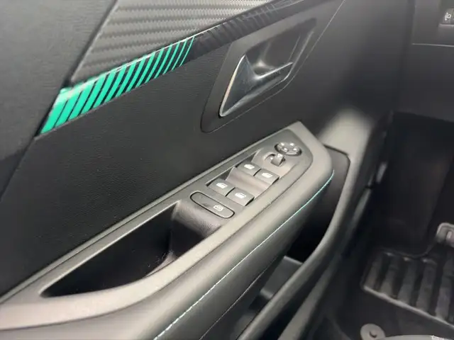 Peugeot E-208 view 14