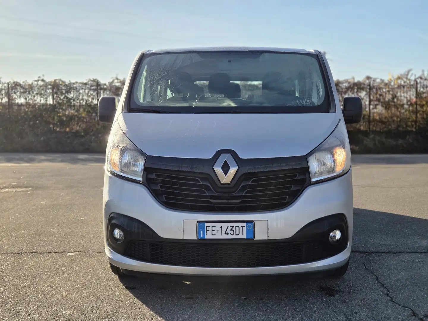 Renault Trafic 9 posti/passo lungo Argento - 2