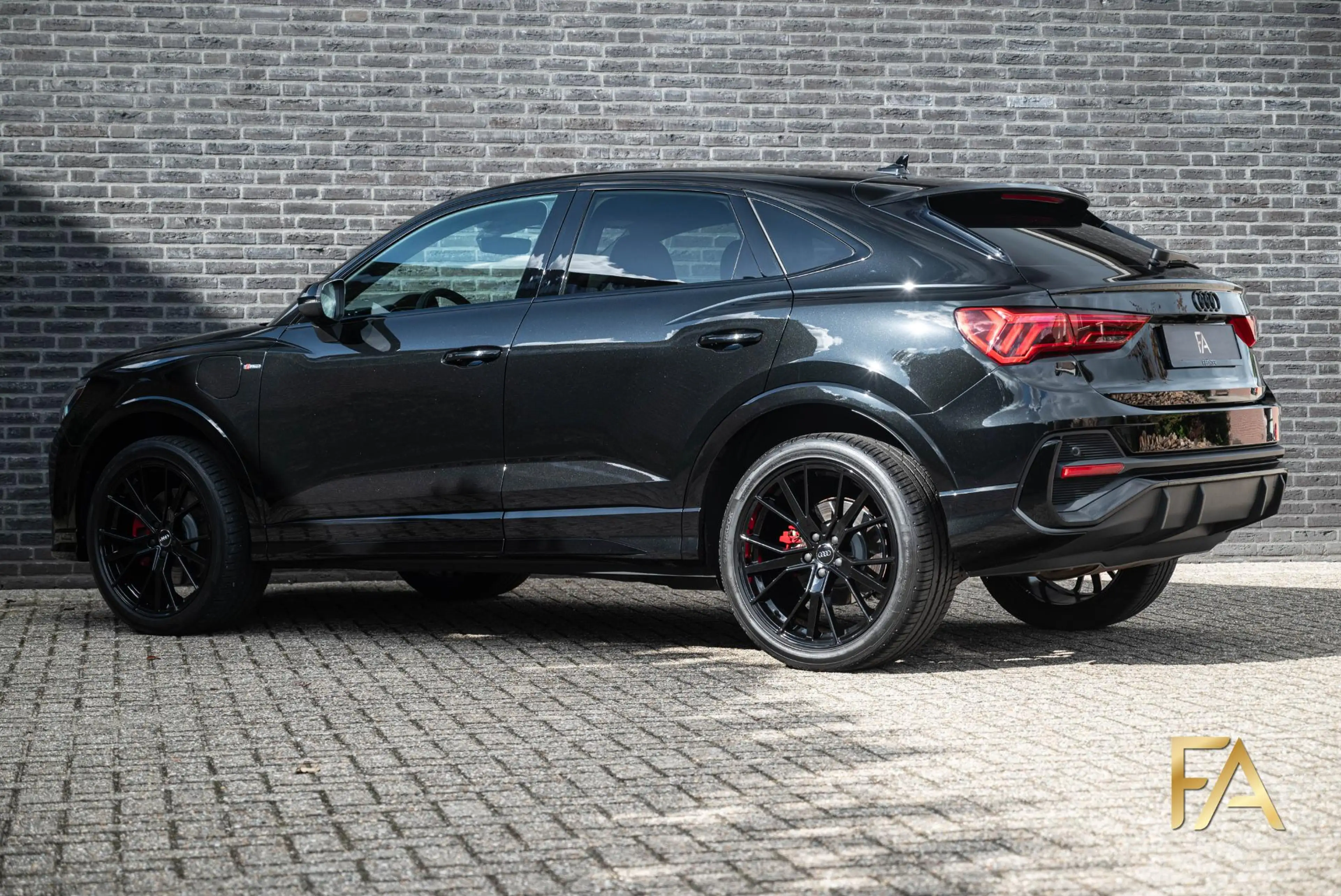 Audi Q3 Sportback 45 TFSI e S Line 20Inch|Fullblack|245PK — photo 12