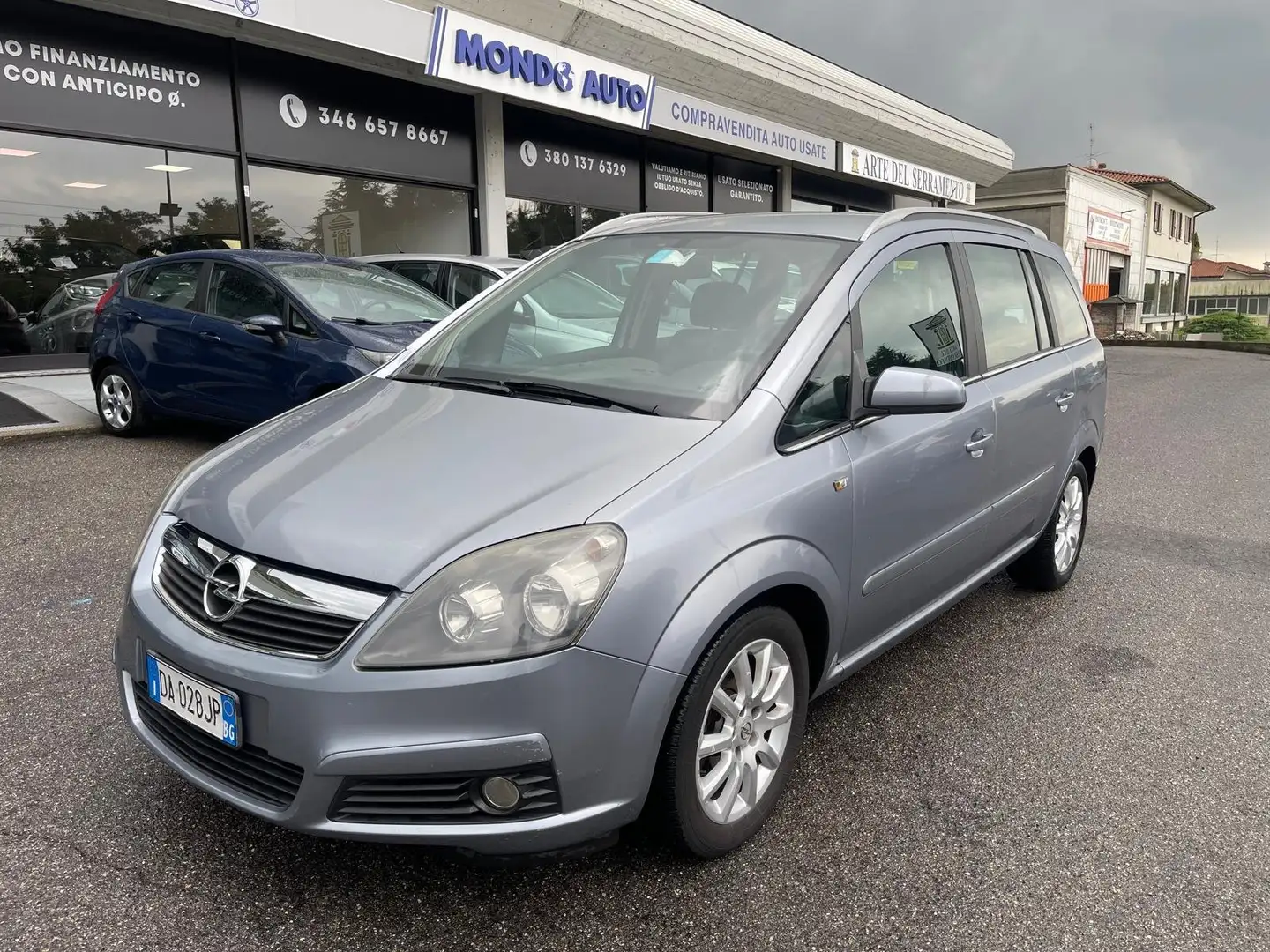 Opel Zafira 1.8 Cosmo 140cv 7 posti Grigio - 1